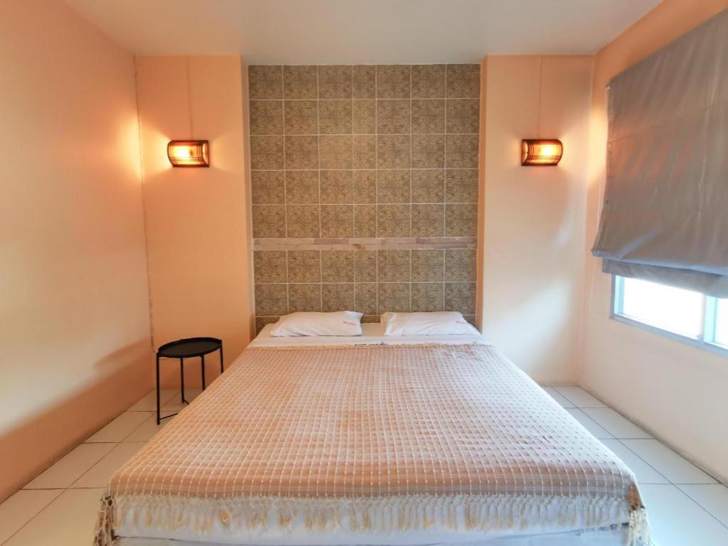 The Mansion Pakchong Hotel Му Си Екстериор снимка